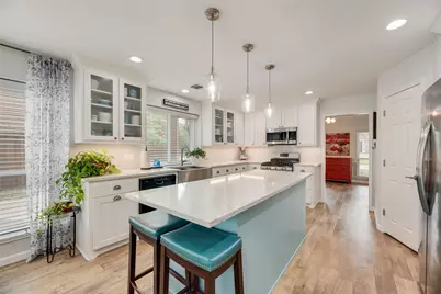 2140 Strathmore Drive, Highland Village, TX 75077 - Photo 10