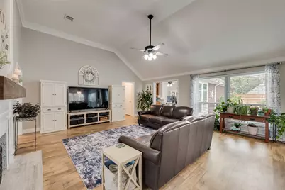 2140 Strathmore Drive, Highland Village, TX 75077 - Photo 16