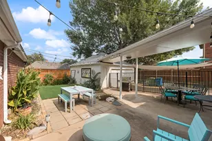 2140 Strathmore Dr, Highland Village, TX 75077 - Photo 36