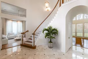 1119 Creekwood Dr, Garland, TX 75044 - Photo 2