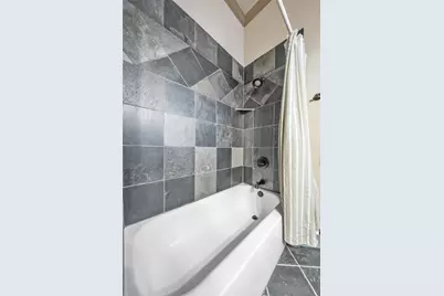 2717 S Shady Lane, Arlington, TX 76001 - Photo 18