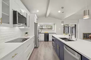 6350 Glennox Ln, Dallas, TX 75214 - Photo 10