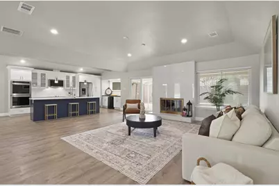 6350 Glennox Lane, Dallas, TX 75214 - Photo 2