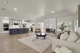 6350 Glennox Ln, Dallas, TX 75214 - Photo 2