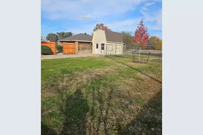 500 Mustang Court, Lavon, TX 75166 - Photo 32