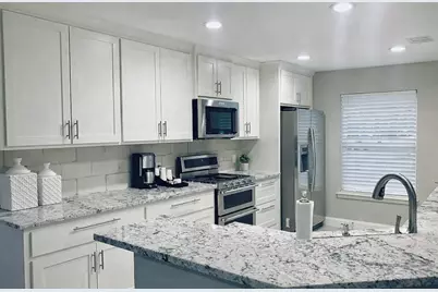 12106 Ridgefair Place, Farmers Branch, TX 75234 - Photo 2