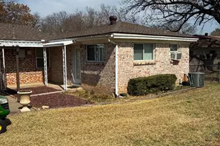 1225 Harris Ave, Hurst, TX 76053 - Photo 1