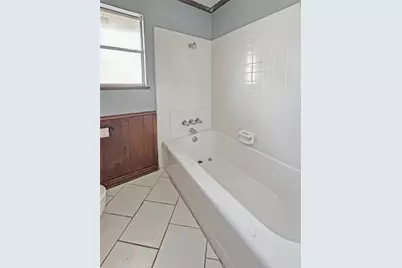 1200 E Franklin Street, Hillsboro, TX 76645 - Photo 20