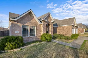 2721 Clubhouse Dr, Denton, TX 76210 - Photo 4