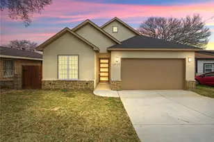 1033 E Bowie St, Fort Worth, TX 76104 - Photo 1