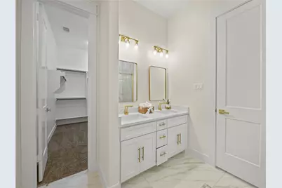 1033 E Bowie Street, Fort Worth, TX 76104 - Photo 16