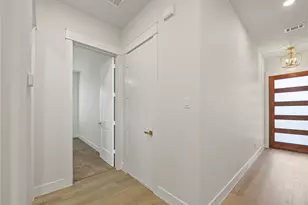 1033 E Bowie St, Fort Worth, TX 76104 - Photo 6