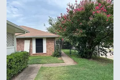 4200 Wingrove Drive, Arlington, TX 76015 - Photo 1