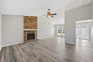 935 Mapleleaf Ln, Coppell, TX 75019 - Photo 2