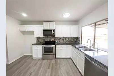 2005 Victoria Road, Carrollton, TX 75007 - Photo 8