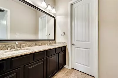 2452 Embleton Drive, Lewisville, TX 75067 - Photo 16