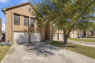 1222 W Hudgins St, Grapevine, TX 76051 - Photo 2