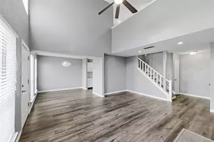 1222 W Hudgins St, Grapevine, TX 76051 - Photo 4