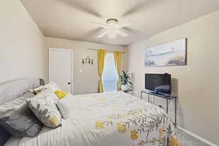 1222 W Hudgins St, Grapevine, TX 76051 - Photo 30