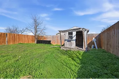 7411 Marsland Lane, Arlington, TX 76001 - Photo 30