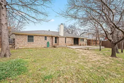 1516 Circle Lane, Bedford, TX 76022 - Photo 4