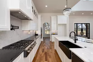 1637 Earhart Dr, Granbury, TX 76049 - Photo 4