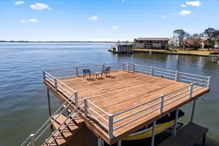 210 Hide A Way Dr, Mabank, TX 75156 - Photo 2