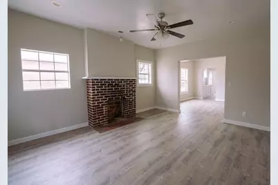 2206 Chestnut Avenue, Fort Worth, TX 76164 - Photo 8