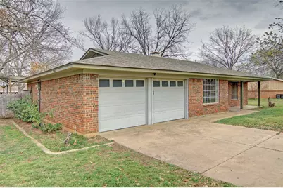 1703 Lamar Street, Mineral Wells, TX 76067 - Photo 2