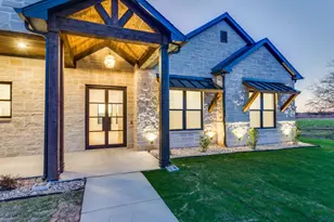 6306 Starlight Ranch Rd, Godley, TX 76044 - Photo 2
