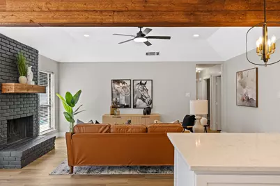 2912 Robindale Lane, Grapevine, TX 76051 - Photo 12