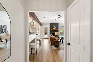 2912 Robindale Ln, Grapevine, TX 76051 - Photo 8