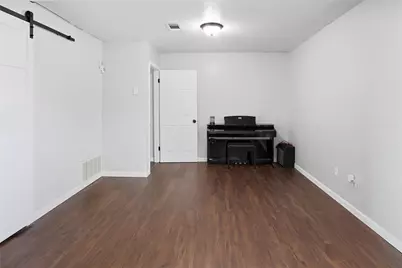 265 N Trinity Avenue, Emhouse, TX 75110 - Photo 18