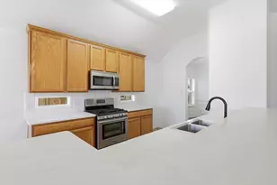 5904 Meadowglen Dr, Denton, TX 76226 - Photo 6