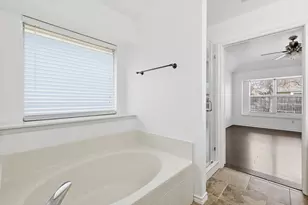 5904 Meadowglen Dr, Denton, TX 76226 - Photo 20