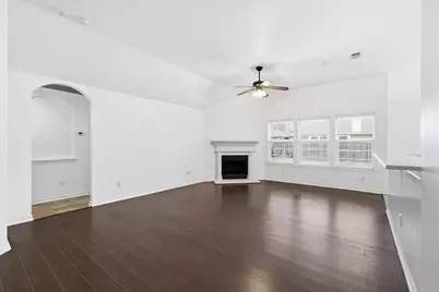 5904 Meadowglen Drive, Denton, TX 76226 - Photo 14