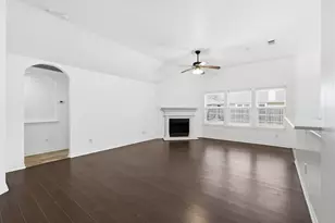 5904 Meadowglen Dr, Denton, TX 76226 - Photo 14