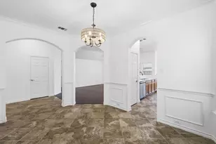 5904 Meadowglen Dr, Denton, TX 76226 - Photo 4