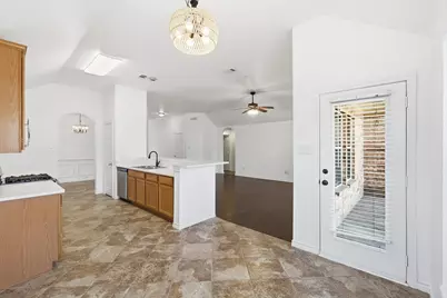 5904 Meadowglen Drive, Denton, TX 76226 - Photo 10