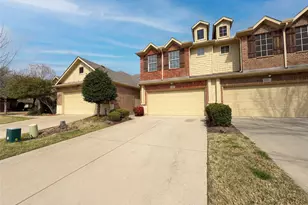 949 Wellington Dr, Lewisville, TX 75067 - Photo 8