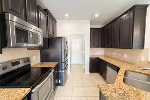 949 Wellington Dr, Lewisville, TX 75067 - Photo 2