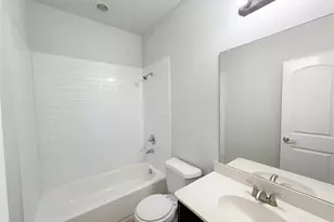 949 Wellington Dr, Lewisville, TX 75067 - Photo 6