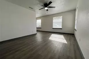 2526 Louise St, Denton, TX 76201 - Photo 4