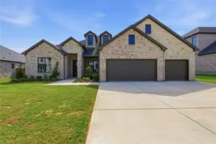 709 Anne Rd, Van Alstyne, TX 75495 - Photo 1