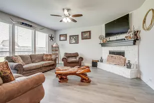 433 Joseph Ln, Crowley, TX 76036 - Photo 16