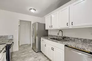 804 Netherland Dr, Arlington, TX 76017 - Photo 8
