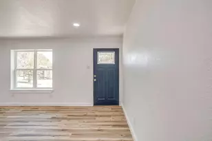 521 Mesquite Ave, Crowley, TX 76036 - Photo 4