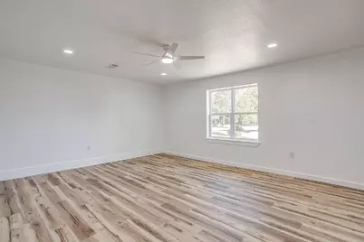 521 Mesquite Avenue, Crowley, TX 76036 - Photo 10