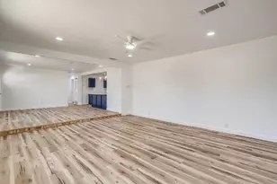 521 Mesquite Ave, Crowley, TX 76036 - Photo 8