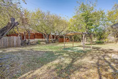 521 Mesquite Avenue, Crowley, TX 76036 - Photo 40